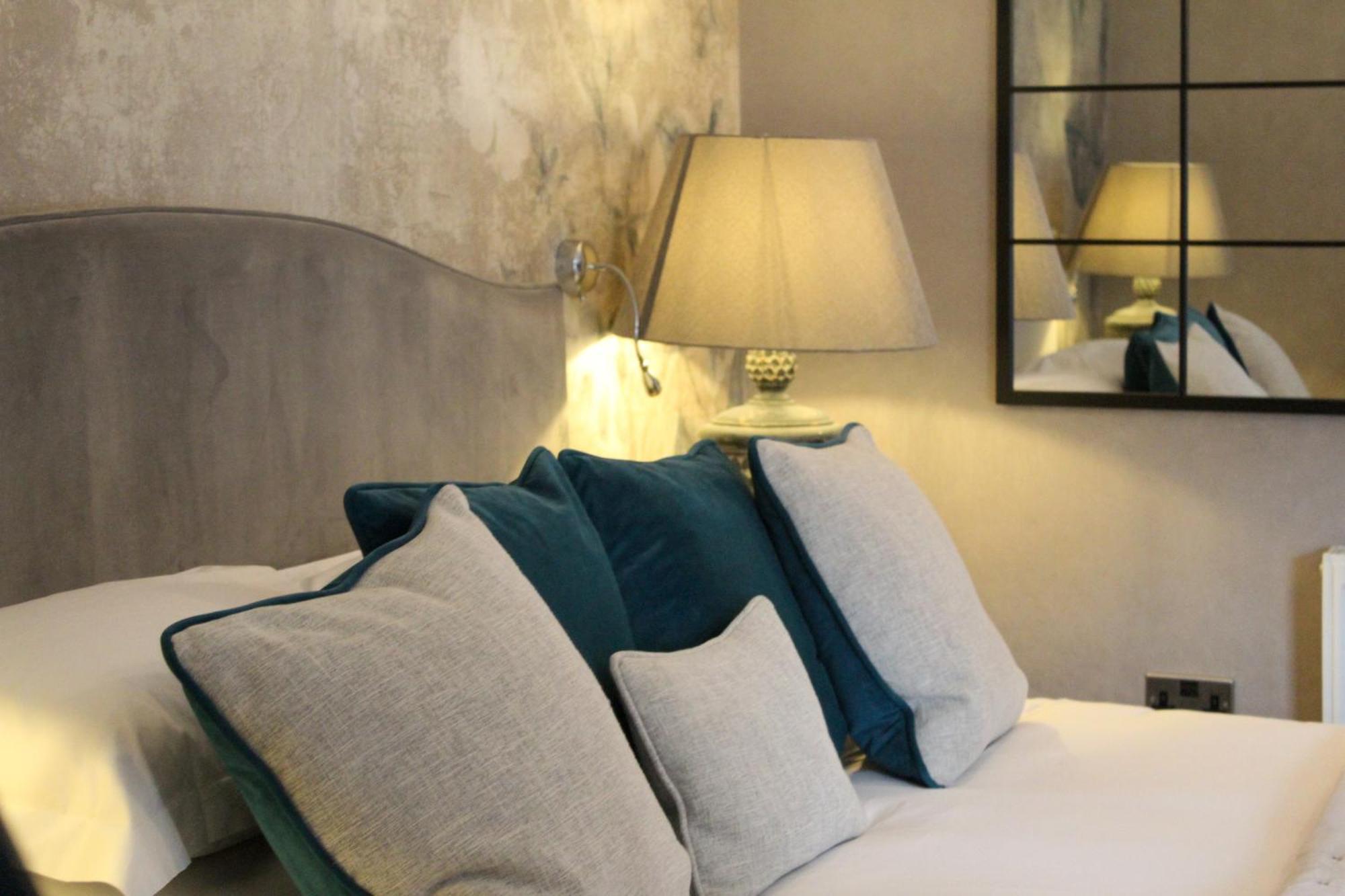 Stay On The High Street Tarporley Ngoại thất bức ảnh